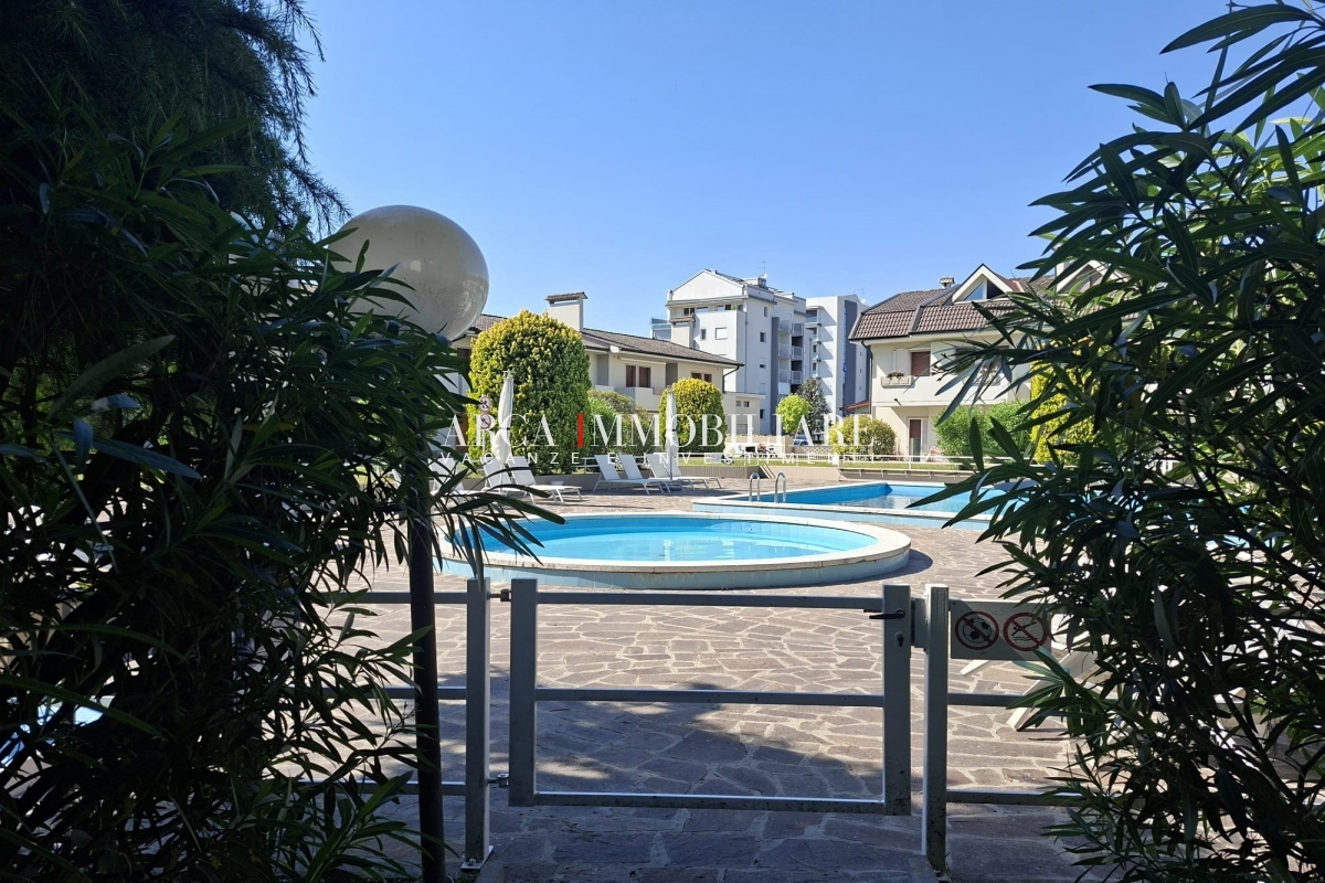  Jesolo affitto Appartamento EQLB13 foto-